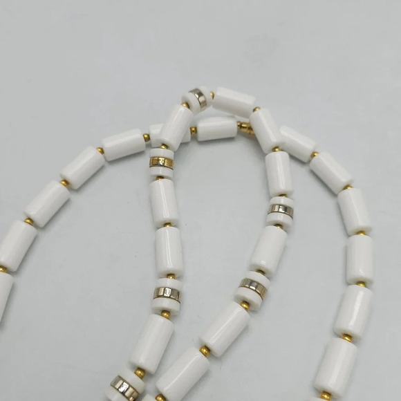 Avon 1977 White Tube Beads Gold Tone Accents Summerset Necklace 28 in Long - Picture 4 of 5